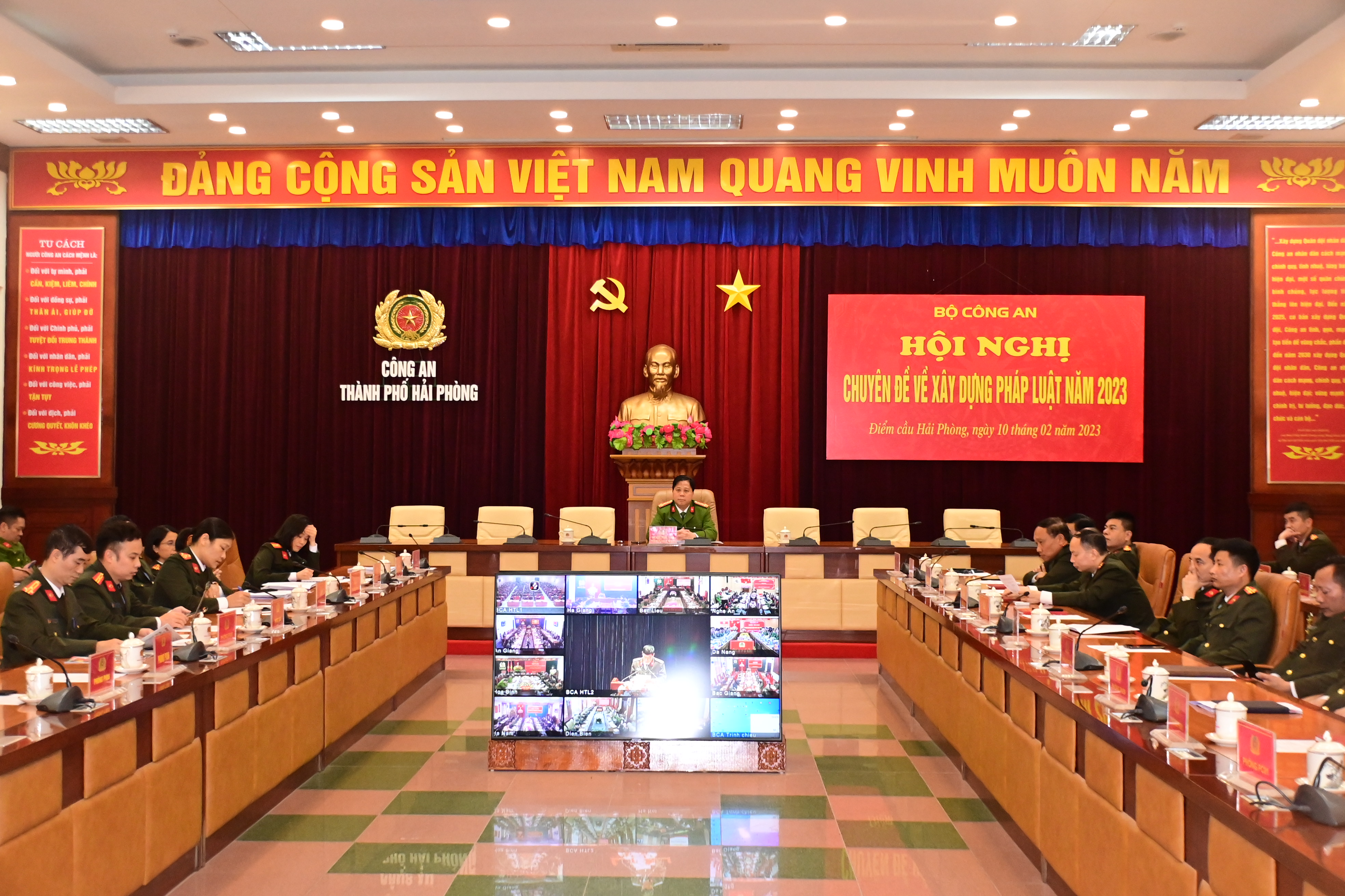 Hội nghị chuyên đề về xây dựng pháp luật năm 2023